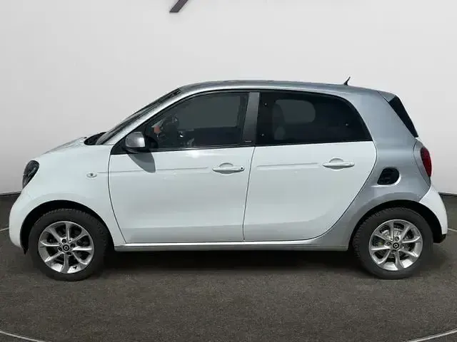 Gebraucht Smart ForFour Basis 90 PS (66 kW) 2015 Silber Kleinwagen