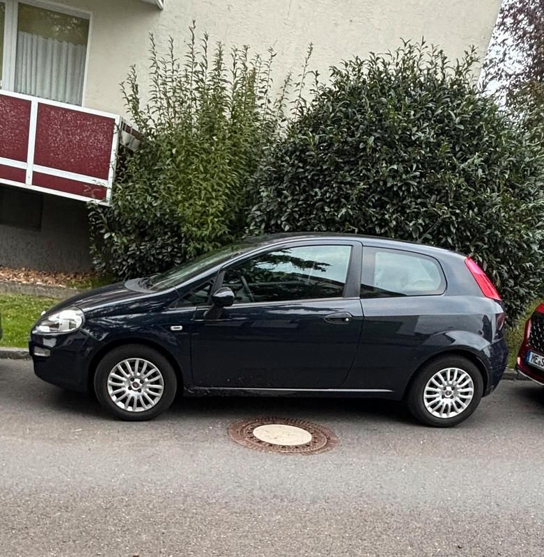 Gebraucht Fiat Punto 69 PS (50 kW) 2015 Blau Kleinwagen