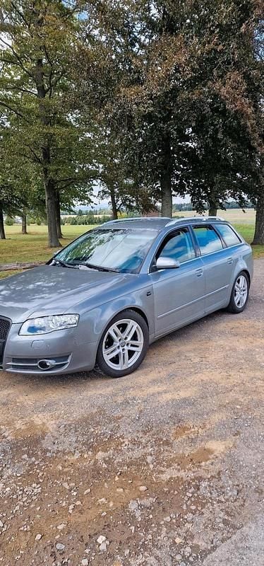 Grau Gebraucht 2005 Audi A4 Kombi | 3.499 € (Fairer Preis) - Bild 1/4