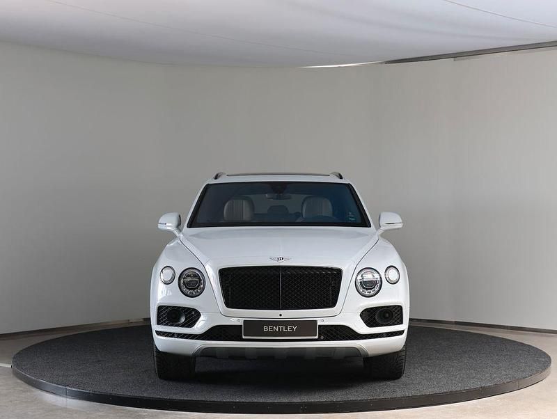 Brugt Bentley Bentayga 549 HK (403 kW) 2019 Hvid SUV