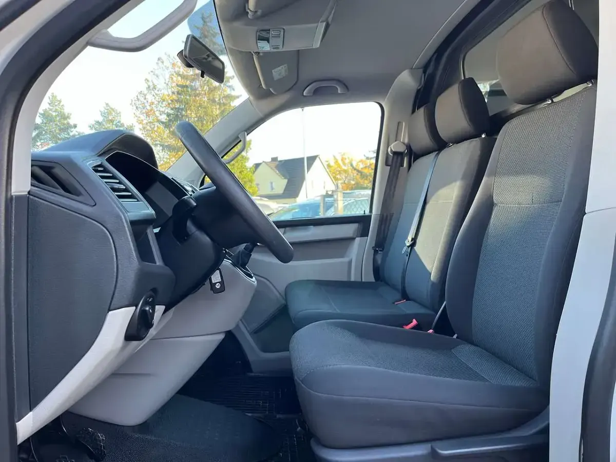 Gebraucht VW Transporter 102 PS (75 kW) 2017 Candyweiß Van