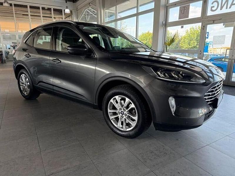 Gebraucht Ford Kuga 110 PS (80 kW) 2022 Andere SUV