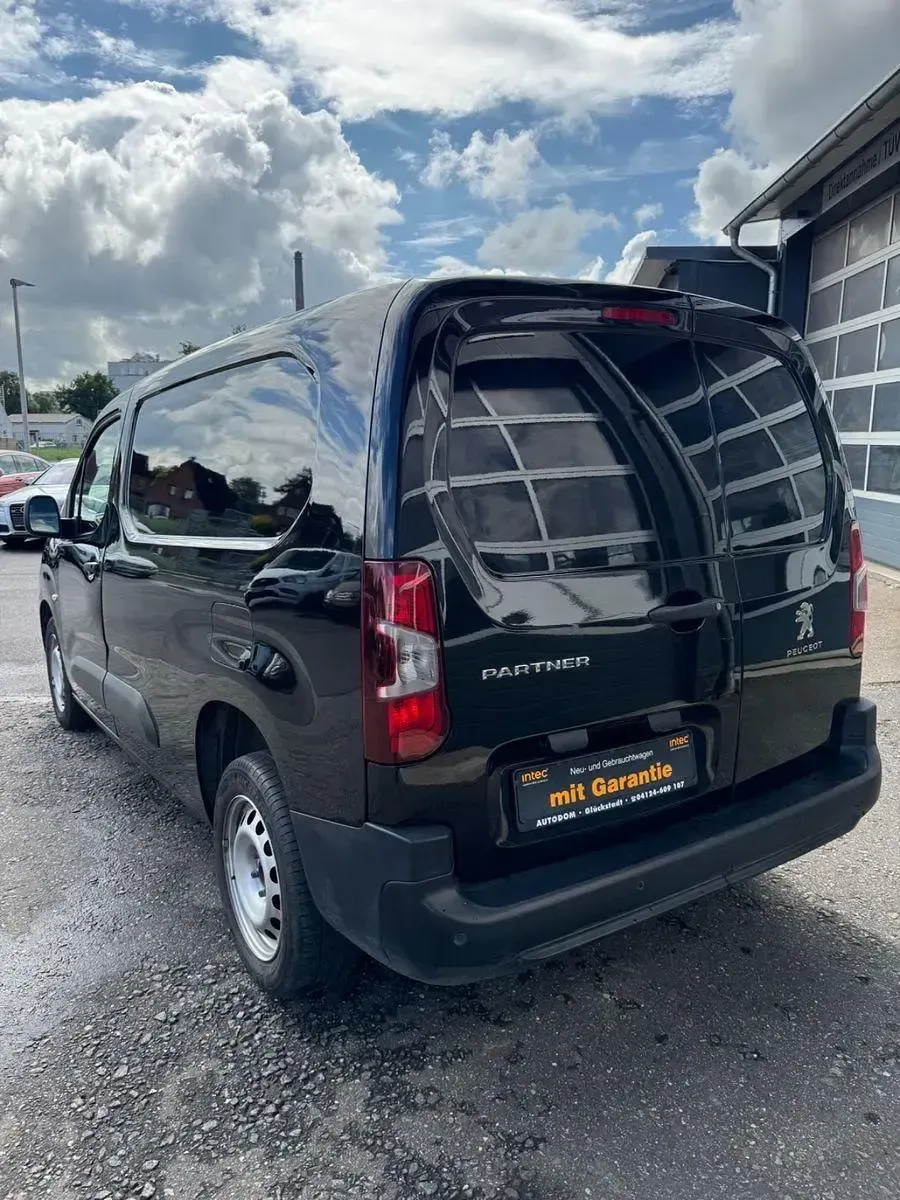 Gebraucht Peugeot Partner Premium 102 PS (75 kW) 2021 Van / Kleinbus