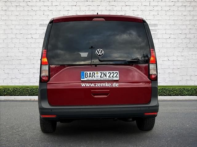Gebraucht VW Caddy Basis 102 PS (75 kW) 2024 Rot Van / Kleinbus