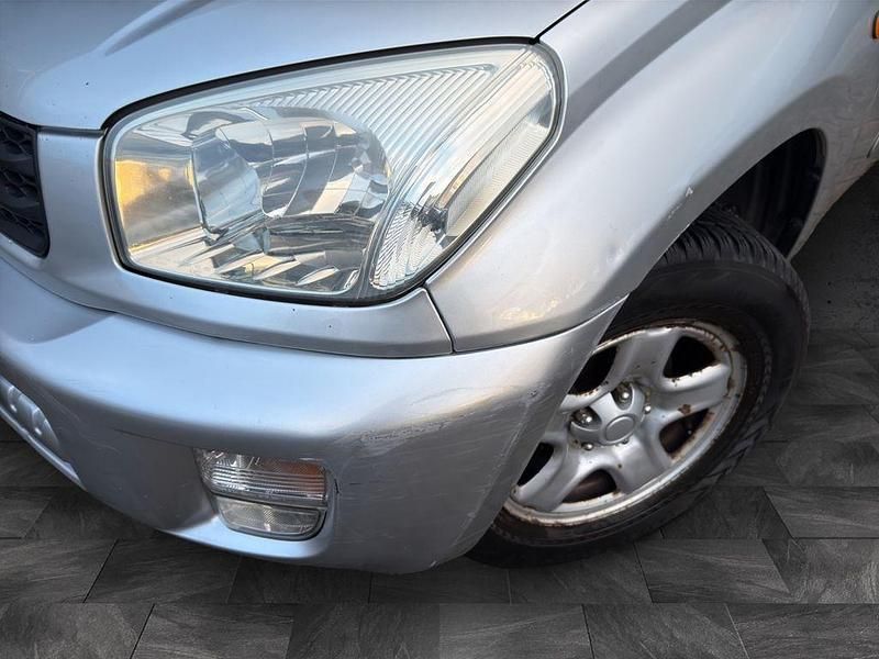 Gebraucht Toyota RAV4 125 PS (91 kW) 2001 Silber SUV