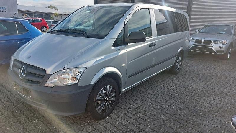 Brillantsilber metallic Gebraucht 2012 Mercedes Vito Van / Kleinbus | 9.950 € (Fairer Preis) - Bild 1/4