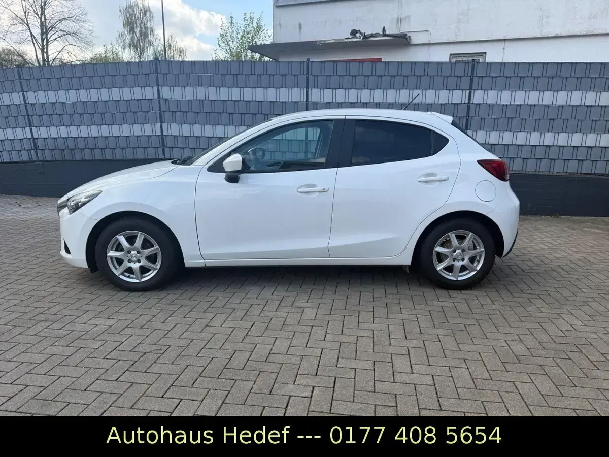 Gebraucht Mazda 2 Exclusive-Line 75 PS (55 kW) 2015 Weiß Kleinwagen