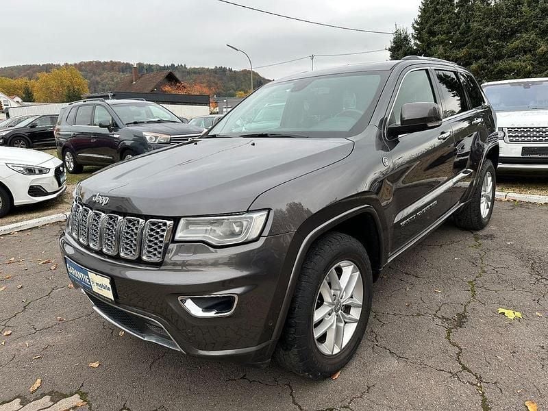 Grau Gebraucht 2017 Jeep Grand Cherokee Overland SUV | 18.900 € (Superpreis) - Bild 1/4