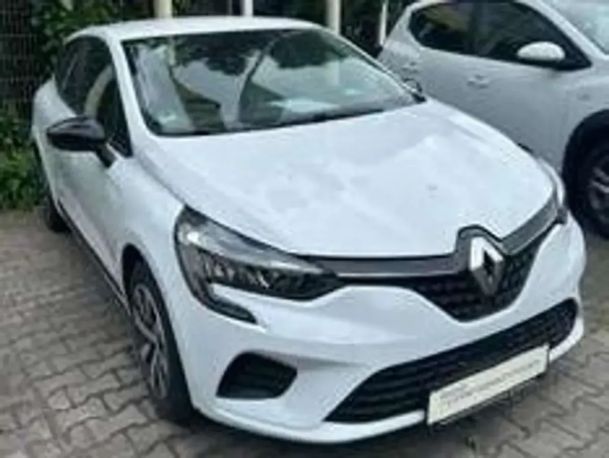 Gebraucht Renault Clio Equilibre 67 PS (49 kW) 2023 Arktisweiß Kleinwagen