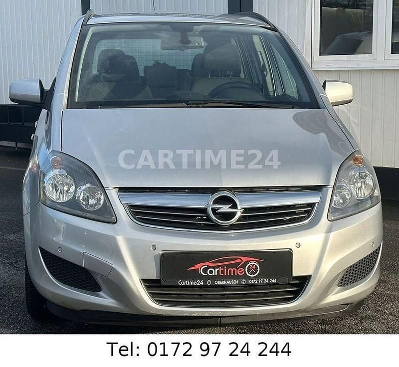 Argon silber/ice silver (m2) Gebraucht 2013 Opel Zafira Family Van / Kleinbus | 2.590 € (Guter Preis) - Bild 1/4