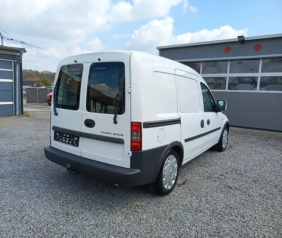 Gebraucht Opel Combo 94 PS (69 kW) 2010 Weiß Van / Kleinbus