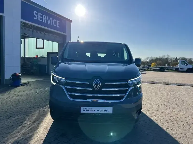 Neu Renault Trafic Equilibre 150 PS (110 kW) 2025 Grau Van / Kleinbus