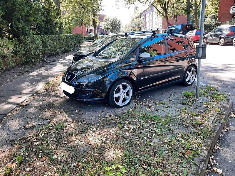Schwarz Gebraucht 2006 Seat Altea Van / Kleinbus | 1.600 € (Superpreis) - Bild 1/4