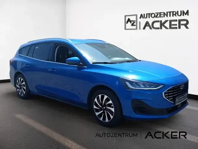 Gebraucht Ford Focus Titanium 125 PS (91 kW) 2024 Blau Kombi