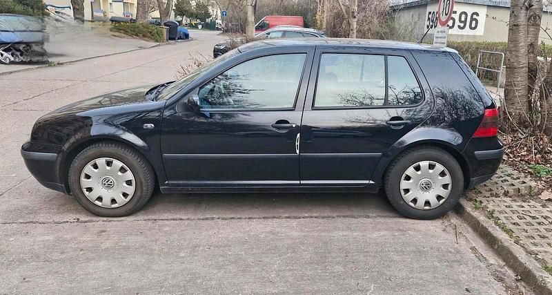 Gebraucht VW Golf IV 2001 Schwarz Kleinwagen