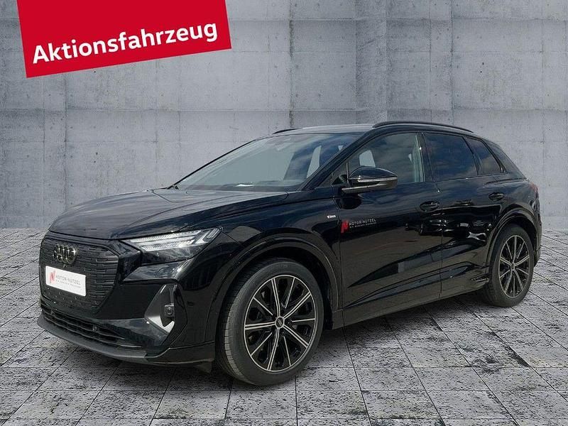 Mythosschwarz metallic Gebraucht 2025 Audi Q4 e-tron Ambiente SUV | 59.990 € - Bild 1/4