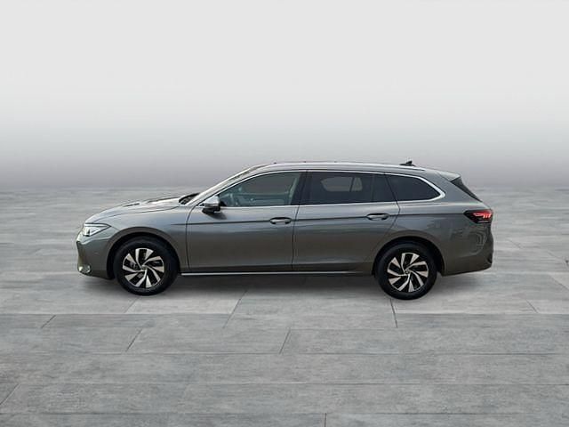 Gebraucht VW Passat IQ Drive 150 PS (110 kW) 2024 Grau (diabasgrau metallic) Kombi