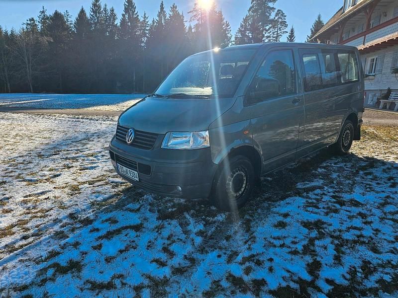 Gebraucht VW Caravelle 130 PS (95 kW) 2007 Grün Van