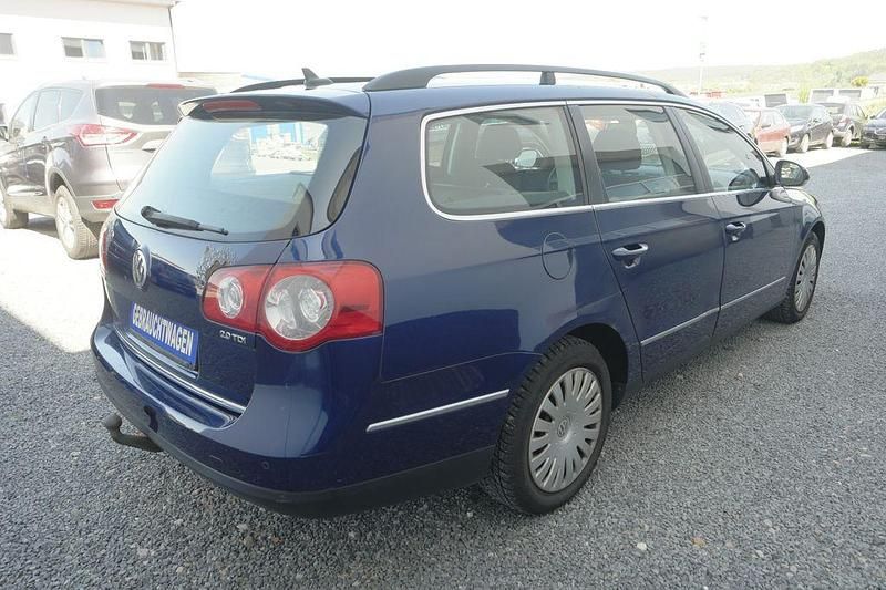Gebraucht VW Passat Comfortline 140 PS (102 kW) 2008 Blau Kombi