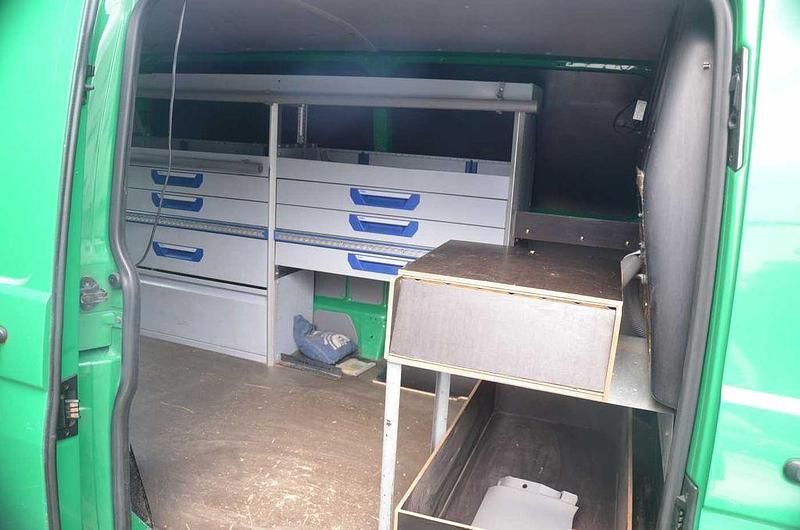 Gebraucht VW T5 131 PS (96 kW) 2008 Grün Van