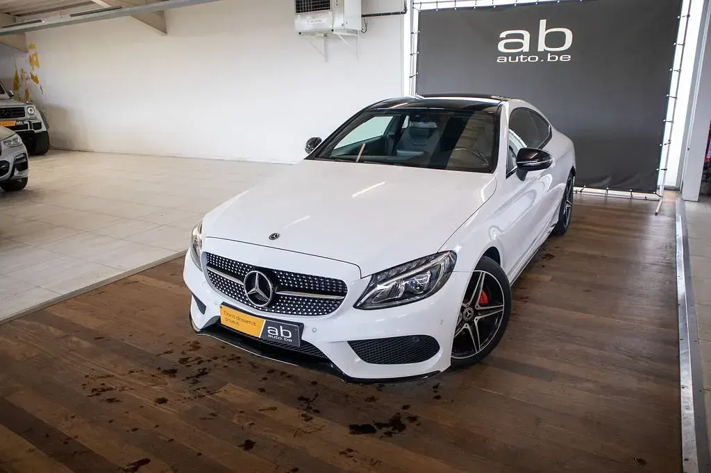 Gebraucht Mercedes C180 AMG line 156 PS (114 kW) 2017 Weiß Coupé