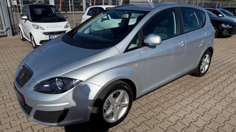 Gebraucht Seat Altea Reference 125 PS (91 kW) 2010 Silber Van / Kleinbus
