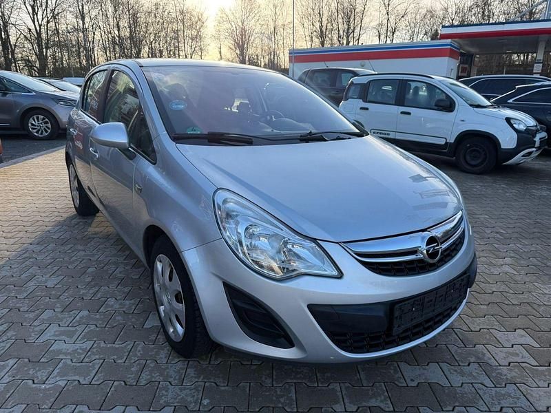 Gebraucht Opel Corsa Edition 95 PS (69 kW) 2013 Silber Kleinwagen