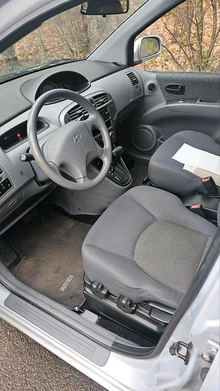 Gebraucht Hyundai Matrix 122 PS (89 kW) 2003 Grau Van / Kleinbus