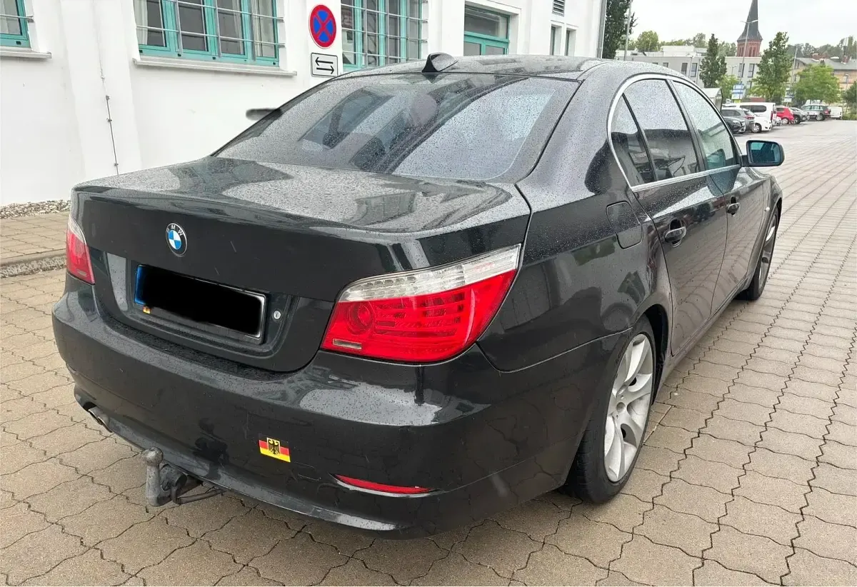 Gebraucht BMW 525 197 PS (144 kW) 2007 Schwarz Limousine