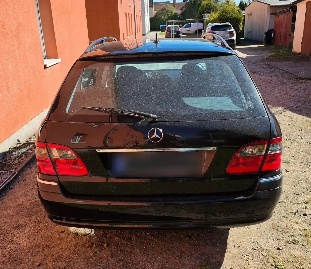 Gebraucht Mercedes E320 Avantgarde 224 PS (164 kW) 2007 Schwarz Kombi