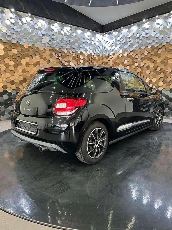 Gebraucht Citroën DS3 So Chic 82 PS (60 kW) 2013 Lackierung schwarz perla nera/ Kleinwagen
