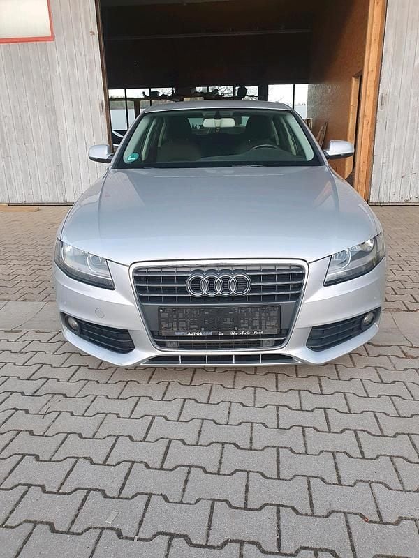 Gebraucht Audi A4 160 PS (117 kW) 2010 Silber Limousine