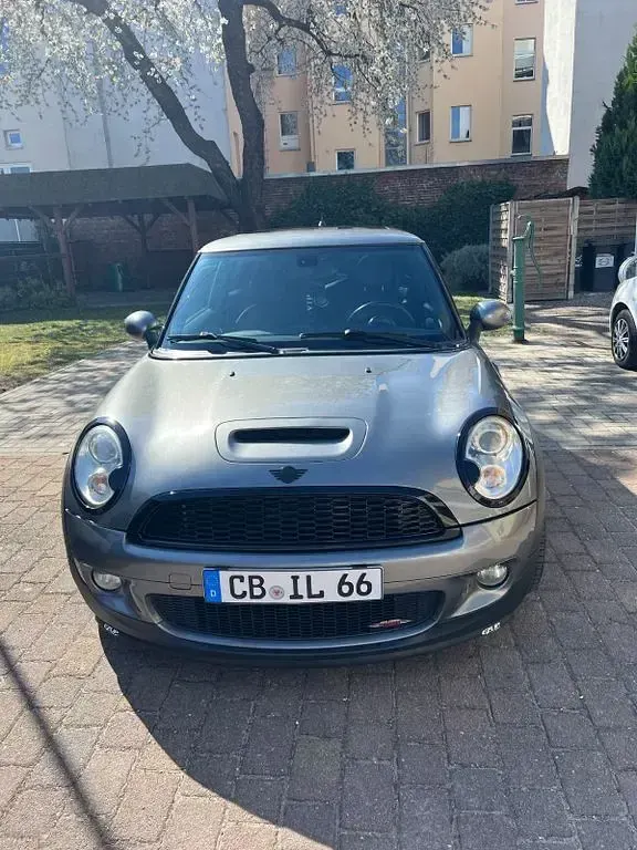 Käytetty Mini John Cooper Works 211 HP (155 kW) 2009 Harmaa Viistoperä