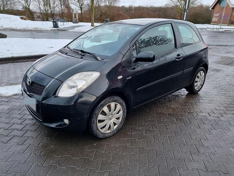 Schwarz Gebraucht 2007 Toyota Yaris Kleinwagen | 2.499 € (Etwas zu teuer) - Bild 1/4
