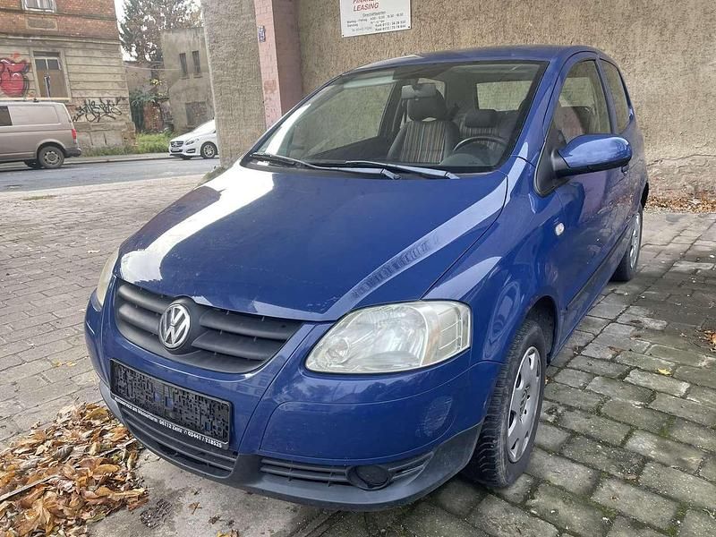 Blau Gebraucht 2005 VW Fox Kleinwagen | 2.290 € (Fairer Preis) - Bild 1/4