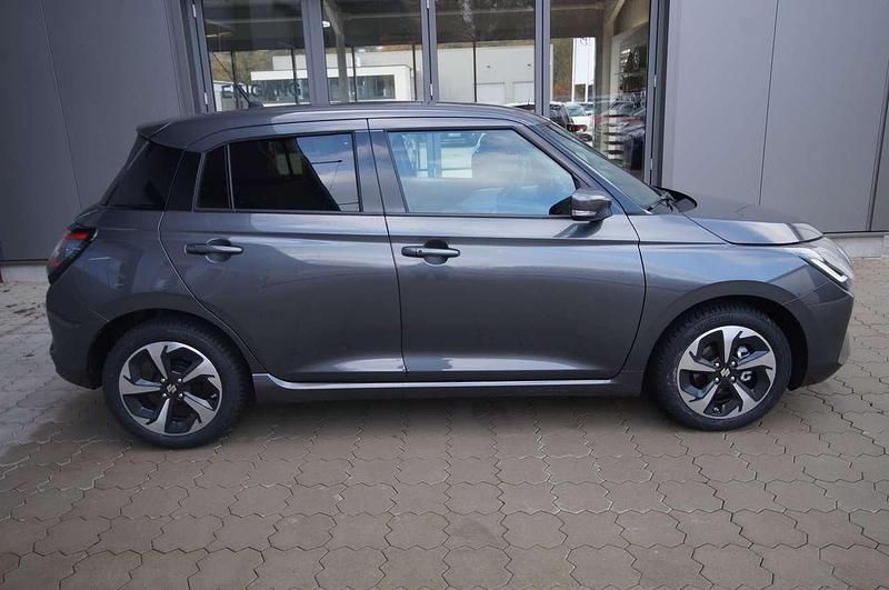 Gebraucht Suzuki Swift Comfort+ 83 PS (61 kW) 2025 Mineral gray Kleinwagen