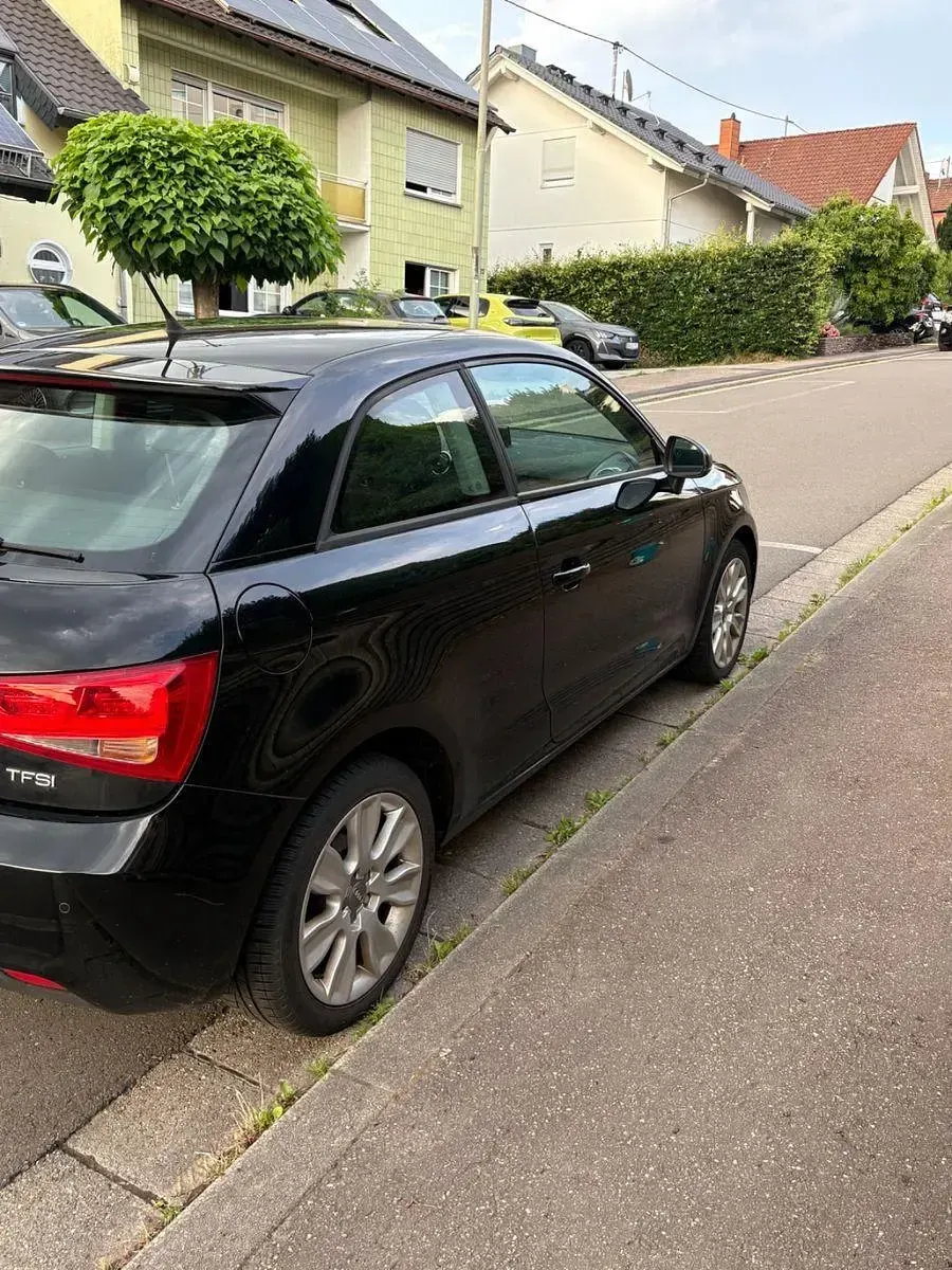 Gebraucht Audi A1 Ambition 86 PS (63 kW) 2011 Schwarz Kleinwagen