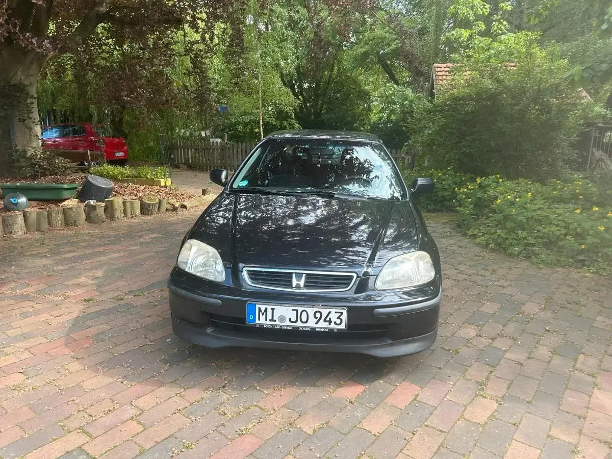Gebraucht Honda Civic 75 PS (55 kW) 1998 Schwarz Kleinwagen
