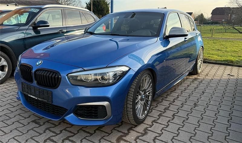 Blau Gebraucht 2019 BMW M140 M Sport Kleinwagen | 32.500 € (Etwas zu teuer) - Bild 1/4