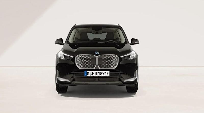 Neu BMW iX1 150 kW (204 PS) 2026 Schwarz SUV