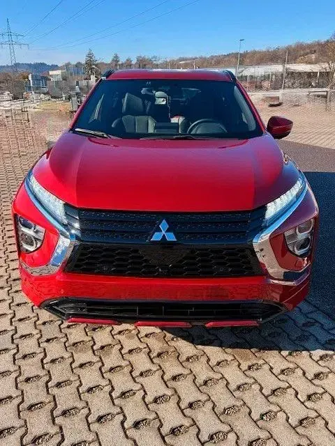 Używany Mitsubishi Eclipse Cross Select 188 KM (138 kW) 2025 Czerwony SUV