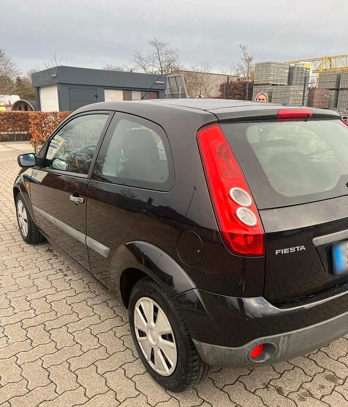 Gebraucht Ford Fiesta 60 PS (44 kW) 2008 Andere farben Kleinwagen