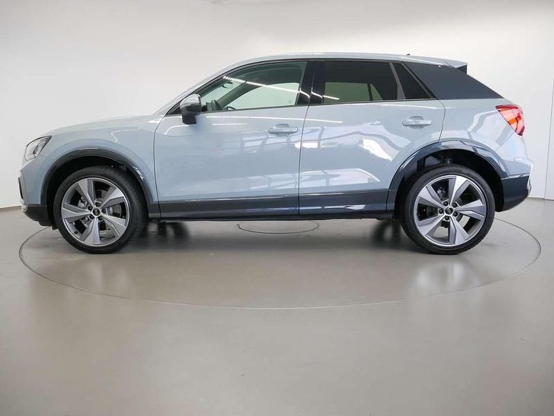 Second-hand Audi Q2 Advanced Plus 150 CP (110 kW) 2025 Gri SUV
