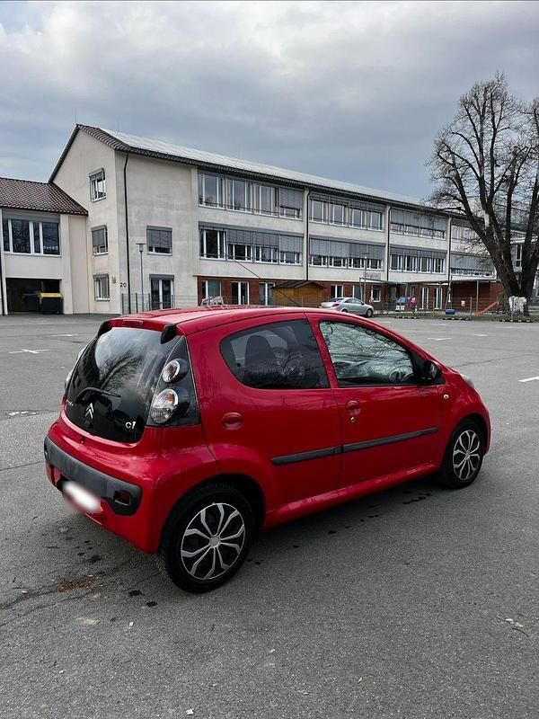 Gebraucht Citroën C1 SELECTION 68 PS (50 kW) 2012 Rot Kleinwagen