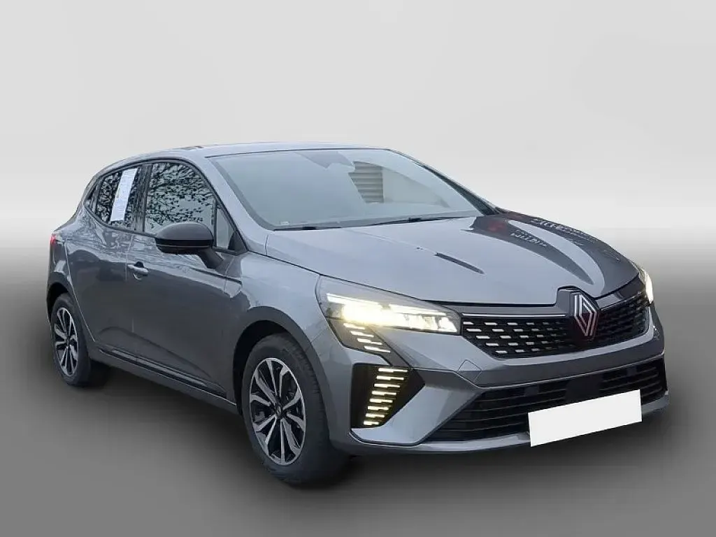 Używany Renault Clio V Techno 90 KM (66 kW) 2025
