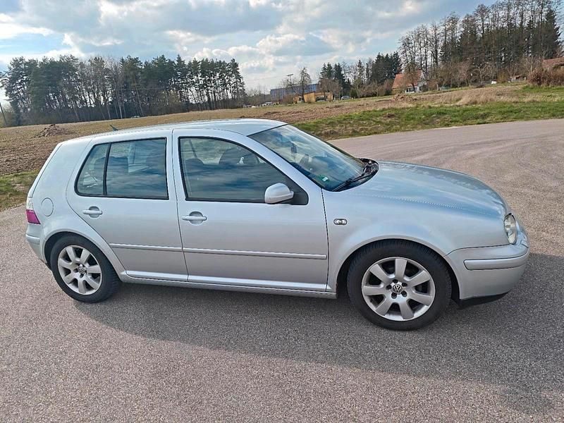 Gebraucht VW Golf IV Pacific 105 PS (77 kW) 2003 Silber Kleinwagen