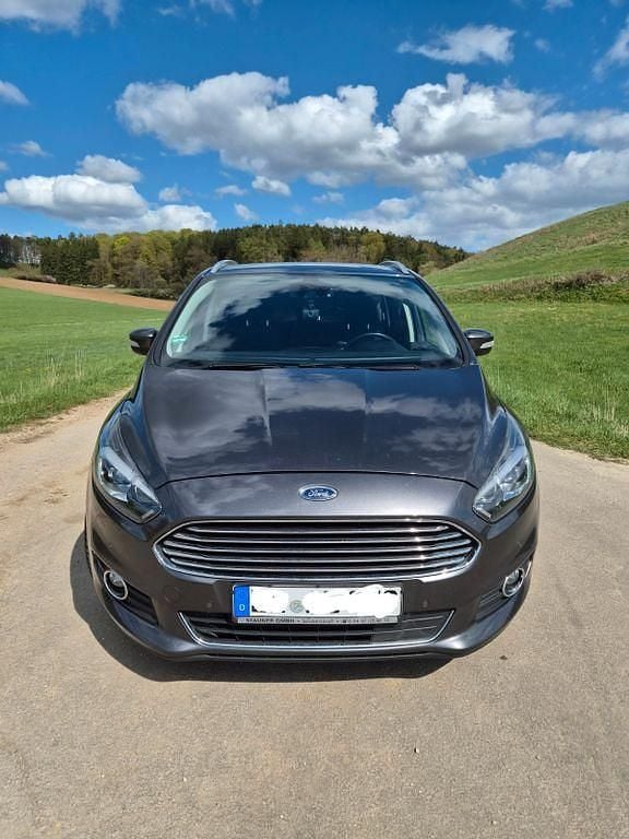 Occasion Ford S-MAX Titanium 179 ch (131 kW) 2018 Gris Monospace