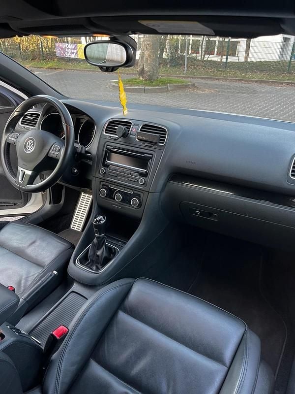 Gebraucht VW Golf Cabriolet 105 PS (77 kW) 2012 Weiß Cabrio