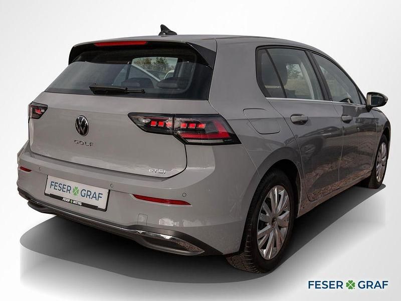 Gebraucht VW Golf Style 150 PS (110 kW) 2024 Silber Limousine