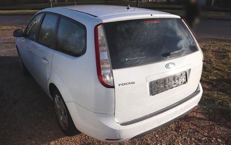 Gebraucht Ford Focus Style 116 PS (85 kW) 2010 Weiß Kombi